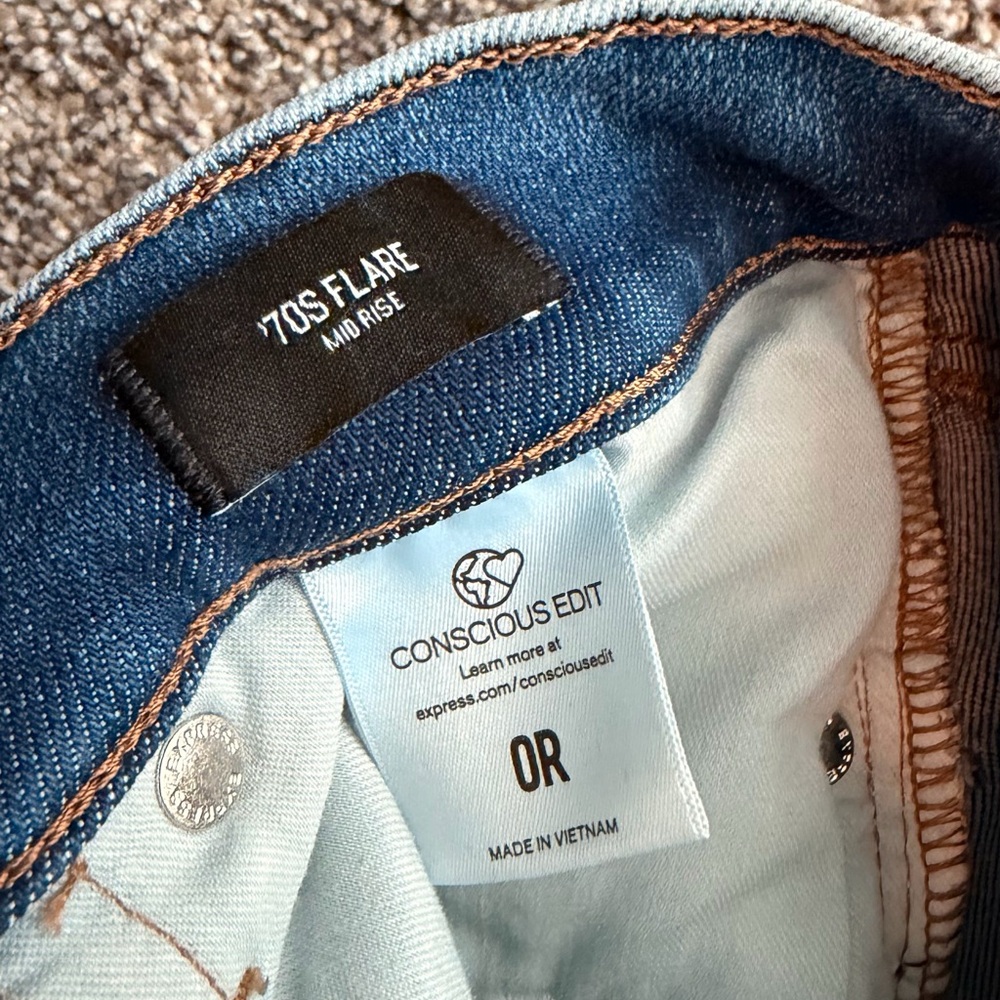 4 Pairs Express Stylish Women's Blue Jeans Collection - Picture 6 of 9